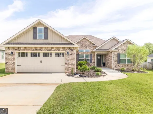 310 Creek Ridge Dr, Warner Robins, GA 31088