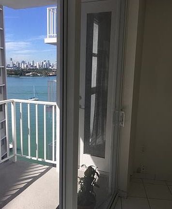 3rd image of 1228 West Ave APT 1013