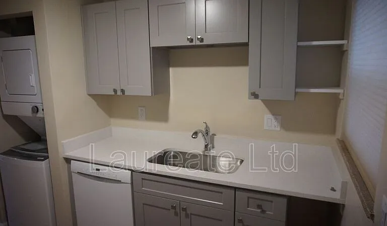 3075 N Zuni St — Photo 6