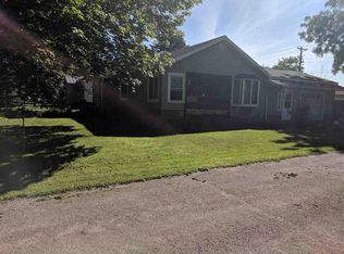 150 Robert St, Clintonville, WI 54929
