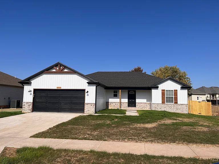 3337 W McCanse St — Photo 2