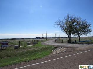 1048 Apache Trl, Rockdale, TX 76567