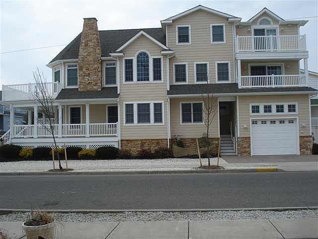 1st image of 21 46th St