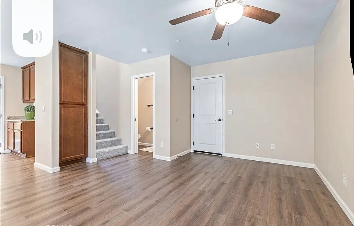 3 bed, 2.5 bath, 1305 sqft, $2,950 — Photo 3