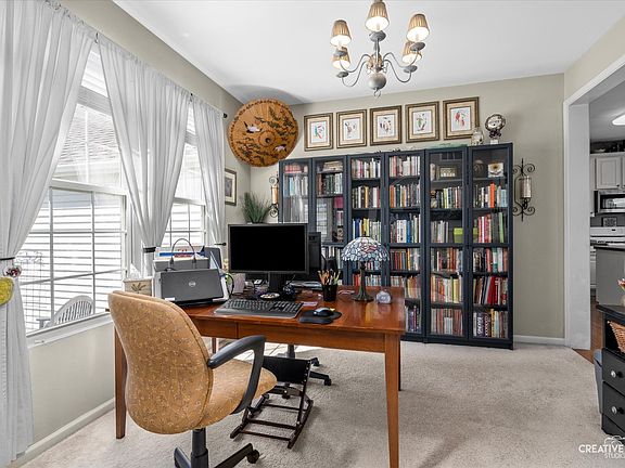 3rd image of 11539 Glenn Cir