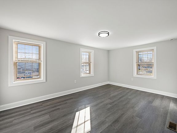 5th image of 635 Stanton Christiana Rd