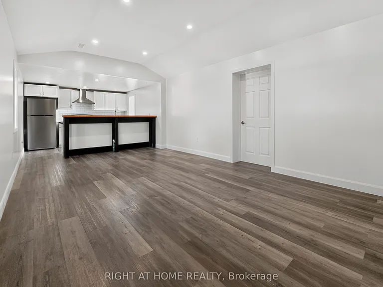 279 Darling St #2 — Photo 7