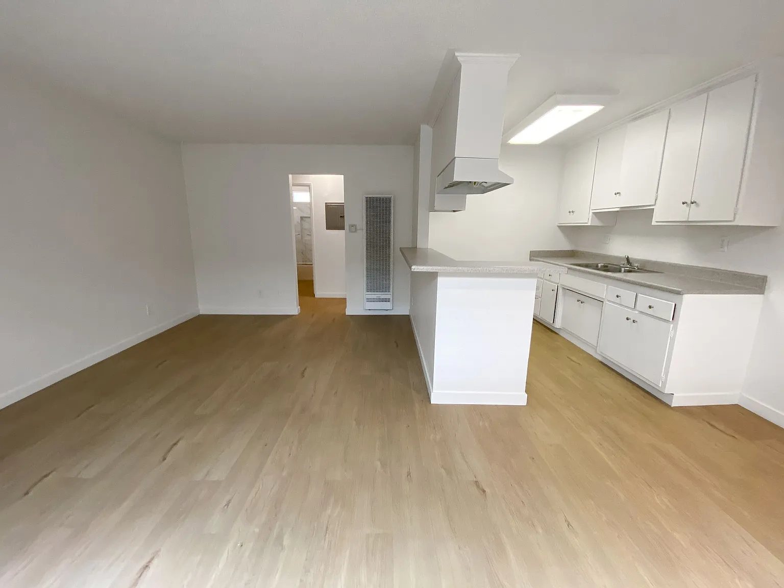 315 Obispo Ave — Photo 3