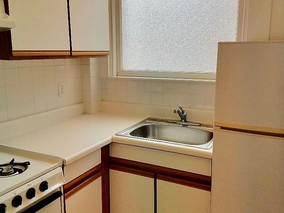 3rd image of 805 Bush St APT 508