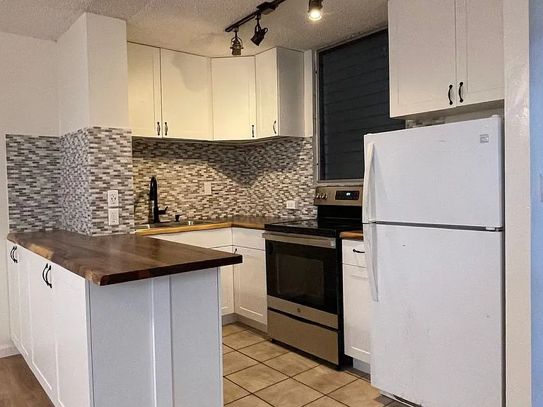 1914 University Ave #209 — Photo 6