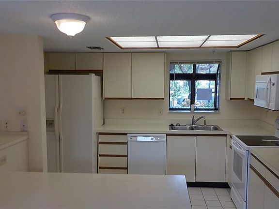 5th image of 2005 Arbor Dr #2