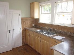 1020 Hill Ave, Elgin, IL 60120