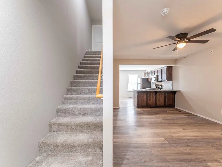 Oakwood Heights Townhomes — Photo 7