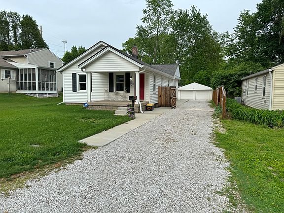 Front Entrance and driveway