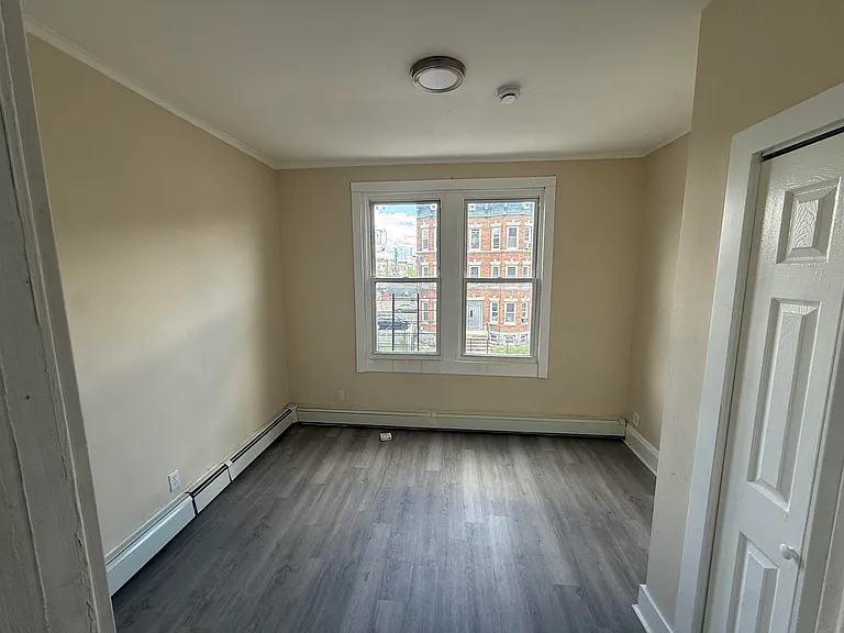 89 Bostwick Ave #2F — Photo 4