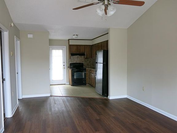 4th image of 140 Lanier Dr #37