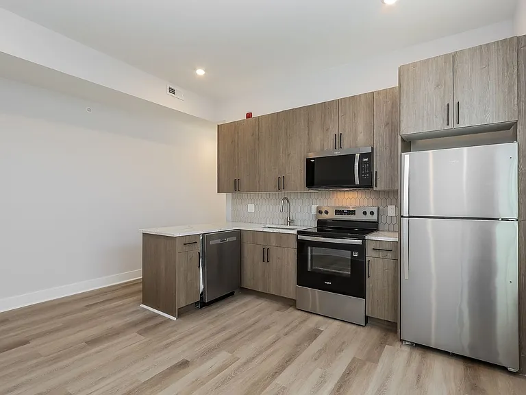 820 N 40th Street — Photo 20