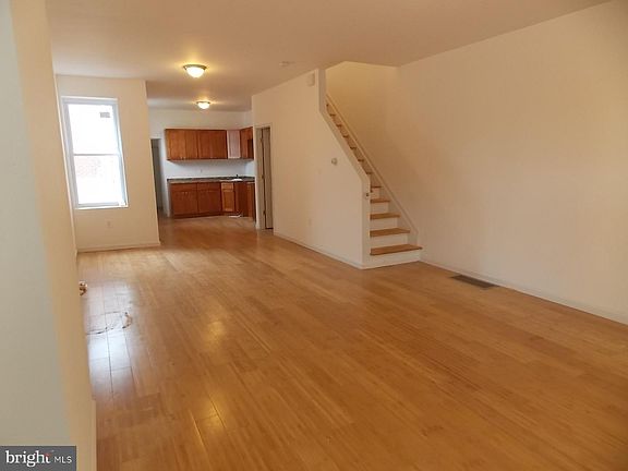 4th image of 835 N 39th St