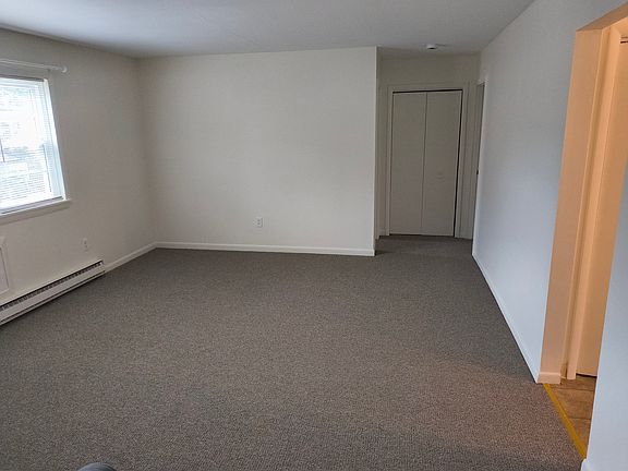 5th image of 83 Belair Dr #83