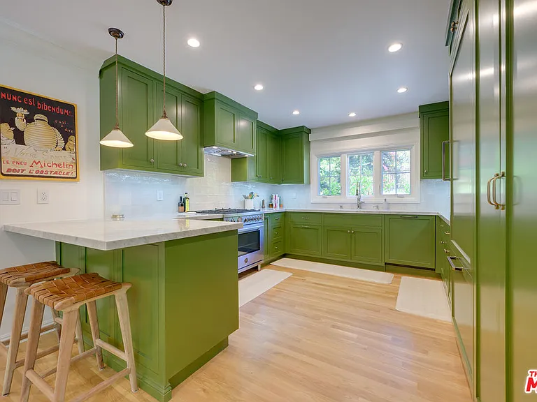 1007 Carol Dr — Photo 16