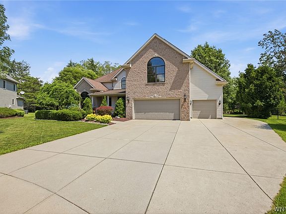 2nd image of 52 Quail Run Ln