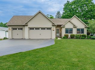 3075 Lockport Olcott Rd, Newfane, NY 14108