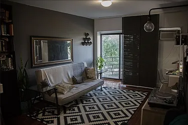 Rented by NY Space Finders Inc.