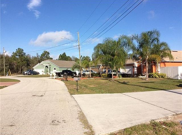2nd image of 435 Danube Dr