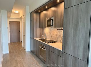 30 Inn On The Park Dr #1106, Toronto, ON M3C 0P7