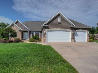 51707 Copperfield Rdg, Granger, IN 46530