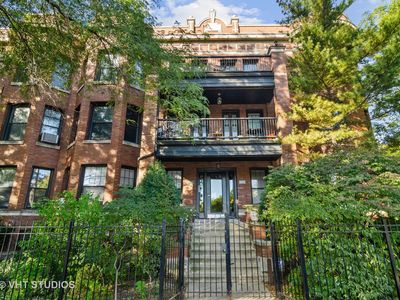 6934 N Sheridan Rd #3, Chicago, IL, 60626