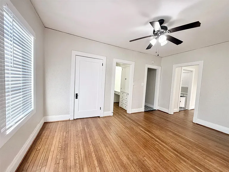 3920 Fannin St #110 — Photo 6