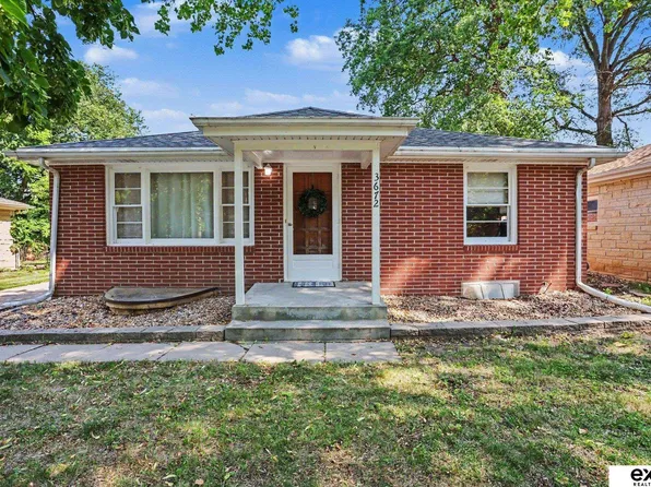 3672 X St, Lincoln, NE 68503
