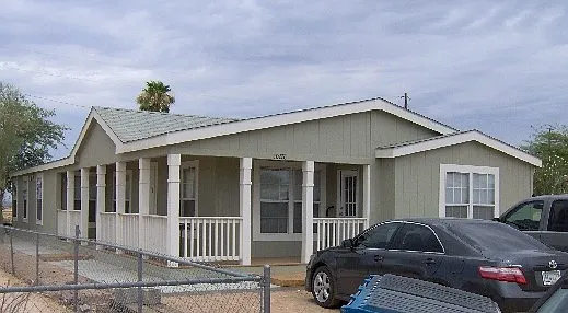 3 bed, 1800 sqft, $1,500 — Photo 1