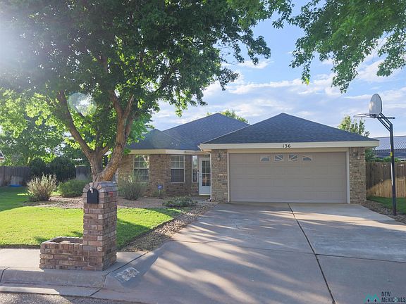 2nd image of 136 Wilmington Cir
