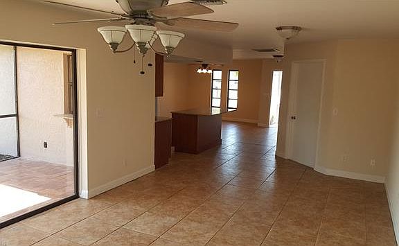 3rd image of 611 SW 27th St