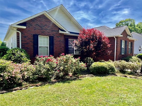 2547 Bill Thompson Rd, Lancaster, SC 29720