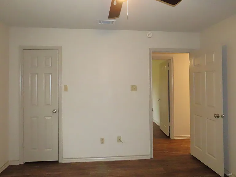 705 Kelli — Photo 18