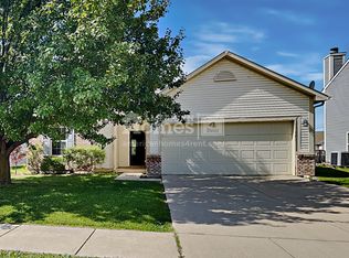 128 Hilltop Farms Blvd, New Whiteland, IN 46184