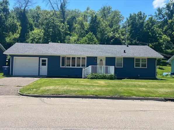 2228 Langsdorf Ave, Red Wing, MN 55066