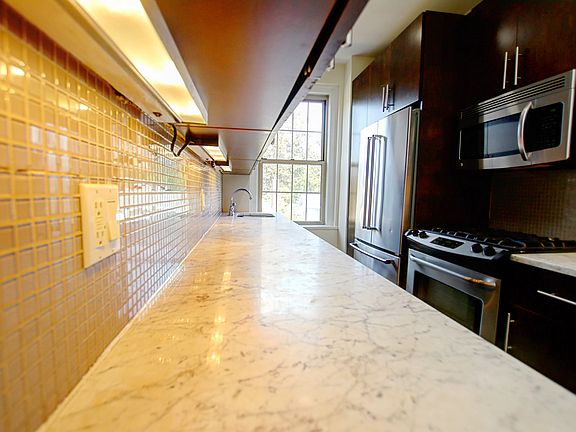 4th image of 8309 Talbot St APT 4F