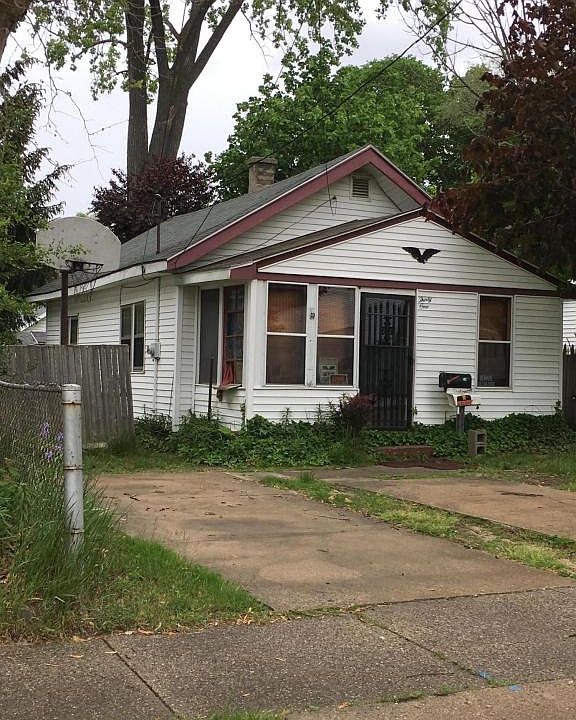 1st image of 31 Burt St SE