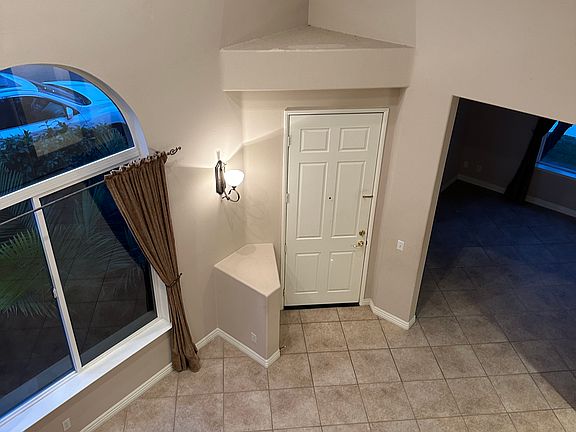 5th image of 37 Monstad St