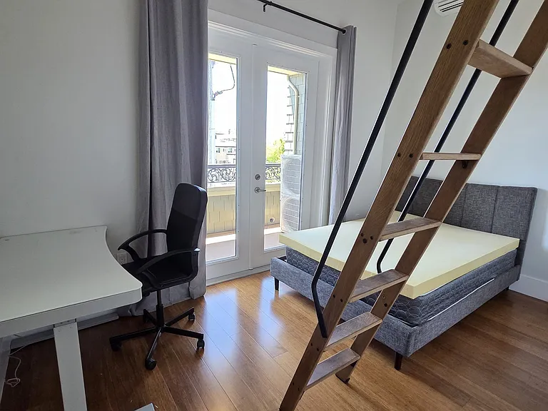 2550 Regent St #9 — Photo 21