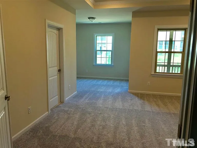 1907 Blue Jay Point — Photo 16