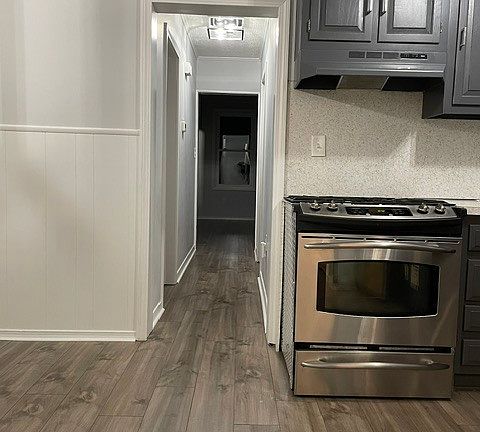 3rd image of 33 Holbrook Street