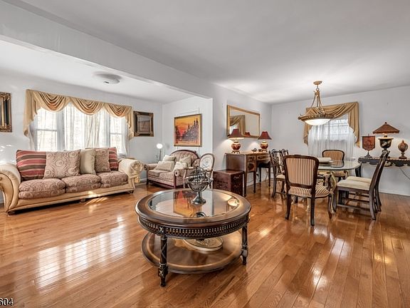 5th image of 17 Porter Rd