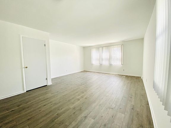 Living room / dining room space