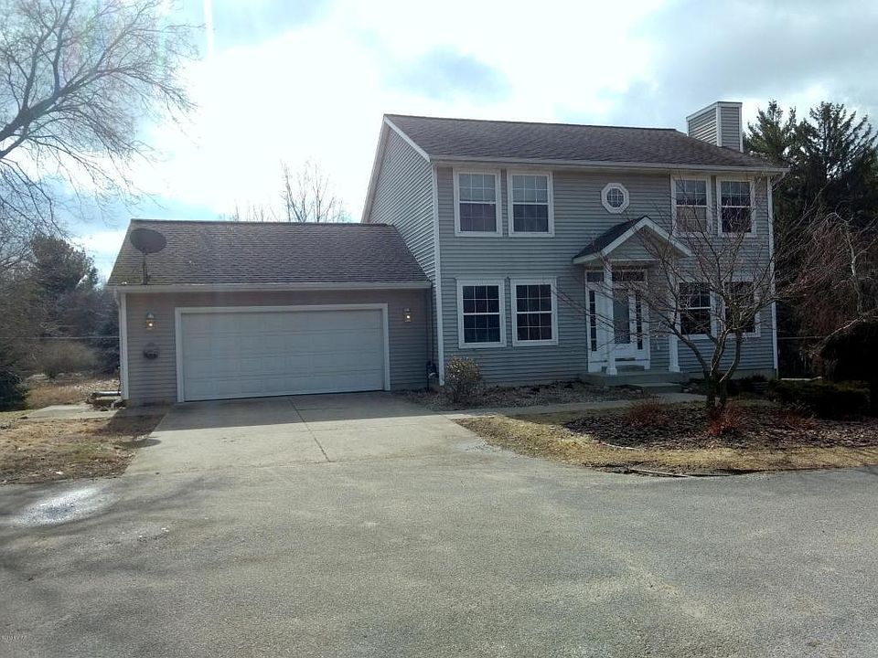 1st image of 8366 Woodcrest Dr NE