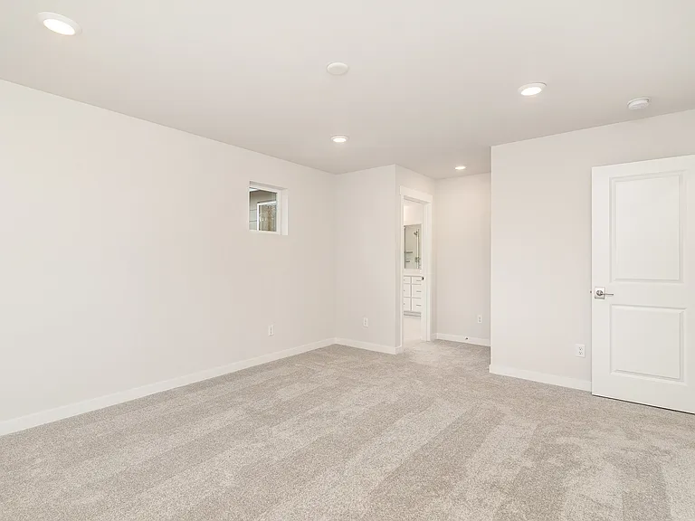 8317 31st Pl NE — Photo 17